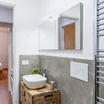 Modern Flat Near Skyline 公寓 米兰