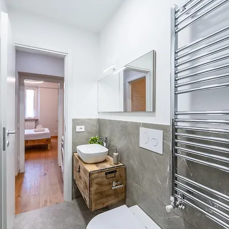 Modern Flat Near Skyline Apartment *