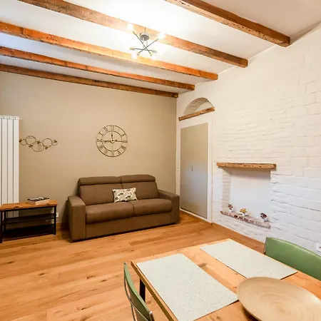 Modern Flat Near Skyline Apartment Mailand
