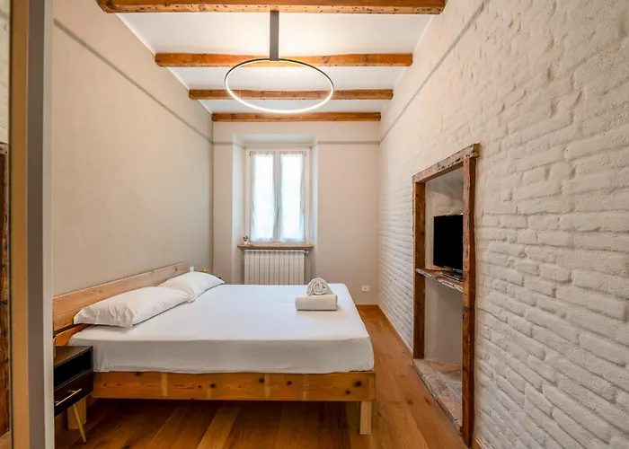 Modern Flat Near Skyline Milan