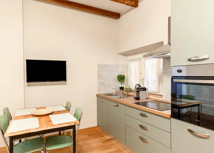 Modern Flat Near Skyline Mailand