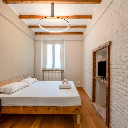 Modern Flat Near Skyline Milán